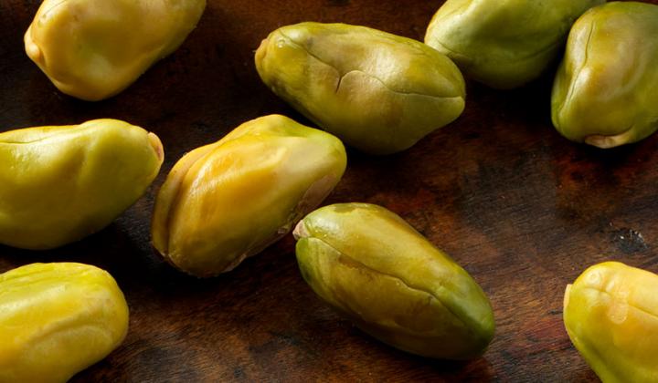 Pistachios are part of the nuts known to be caloric.